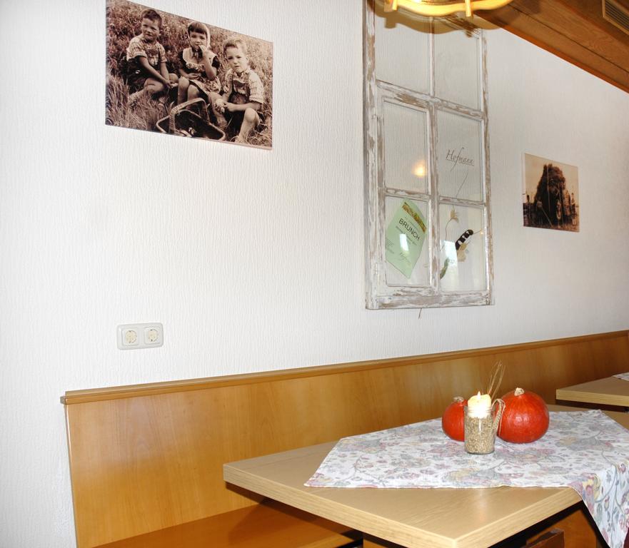 Gasthaus-Pension Hofmann Oberdachstetten Kültér fotó