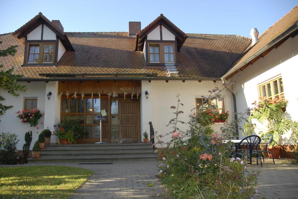 Gasthaus-Pension Hofmann Oberdachstetten Kültér fotó