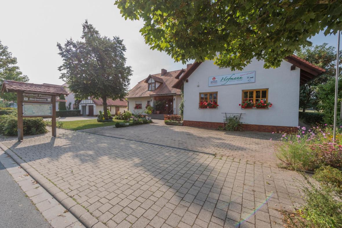 Gasthaus-Pension Hofmann Oberdachstetten Kültér fotó