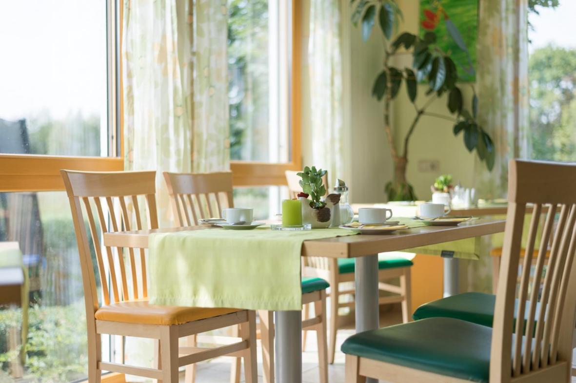 Gasthaus-Pension Hofmann Oberdachstetten Kültér fotó