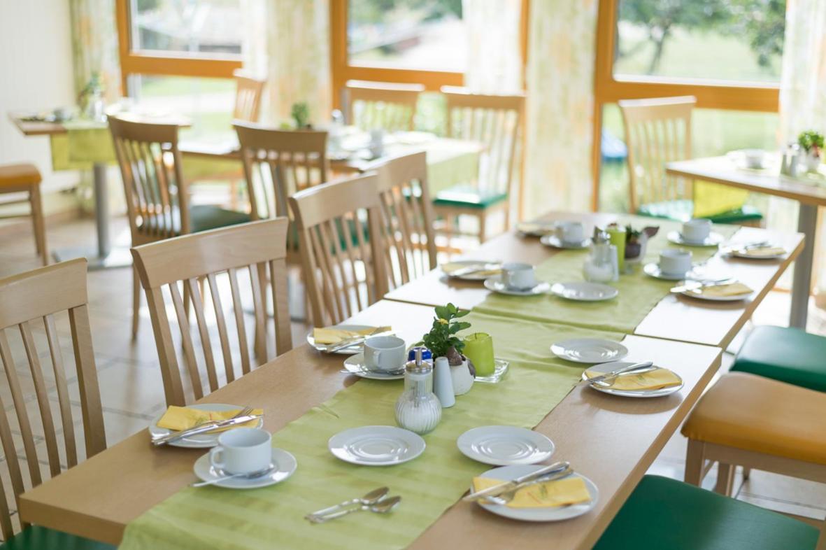 Gasthaus-Pension Hofmann Oberdachstetten Kültér fotó